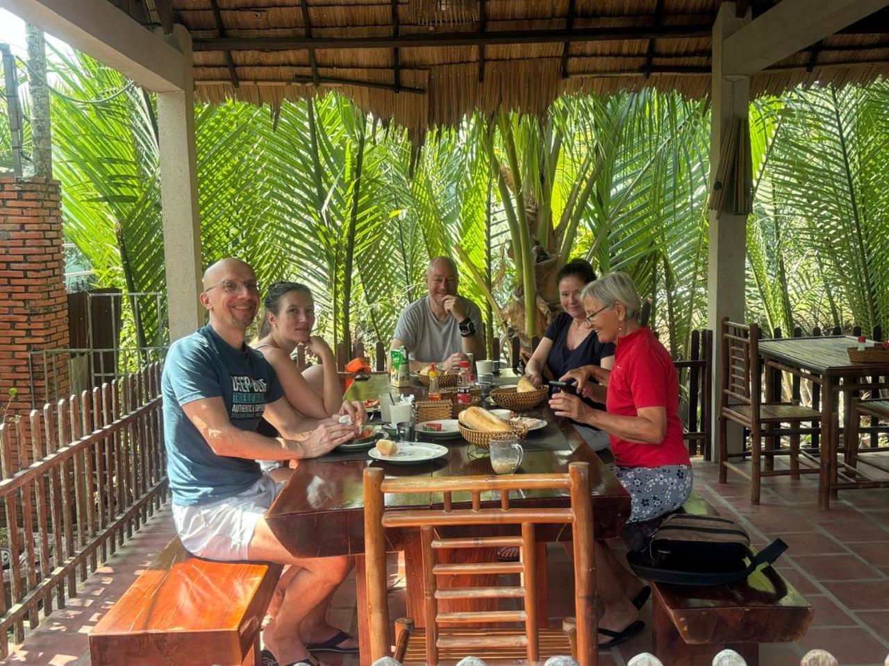 Homestay Bentre Coco Lodge Ben Tre Eksteriør bilde